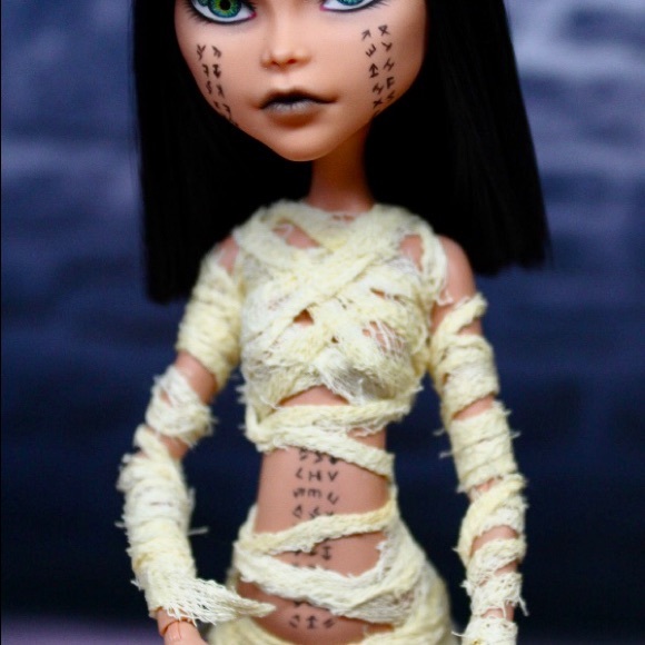SOLD.        Princess Ahmanet The Mummy OOAK - Picture 6 of 8